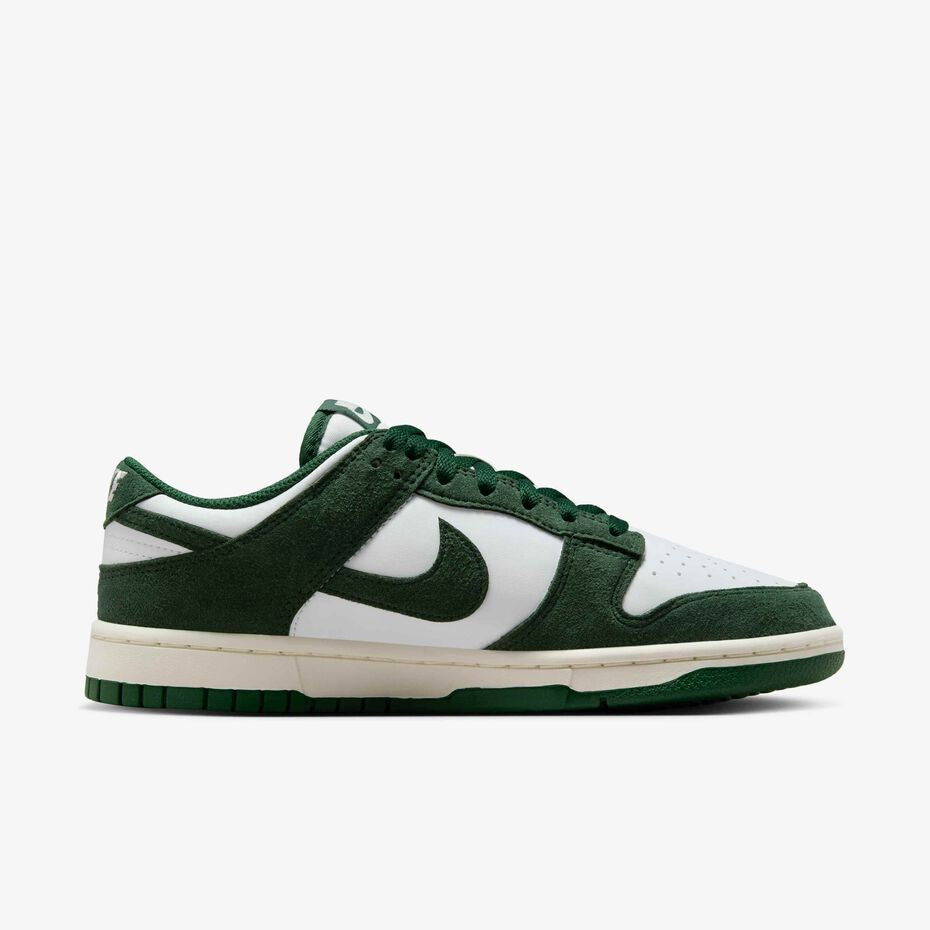 Nike Dunk Low “Gorge Green